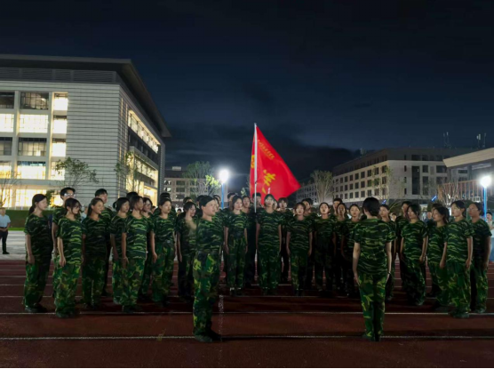 红歌嘹亮映校园！赣州起元职业学院拉歌赛奏响育人新篇(图1)