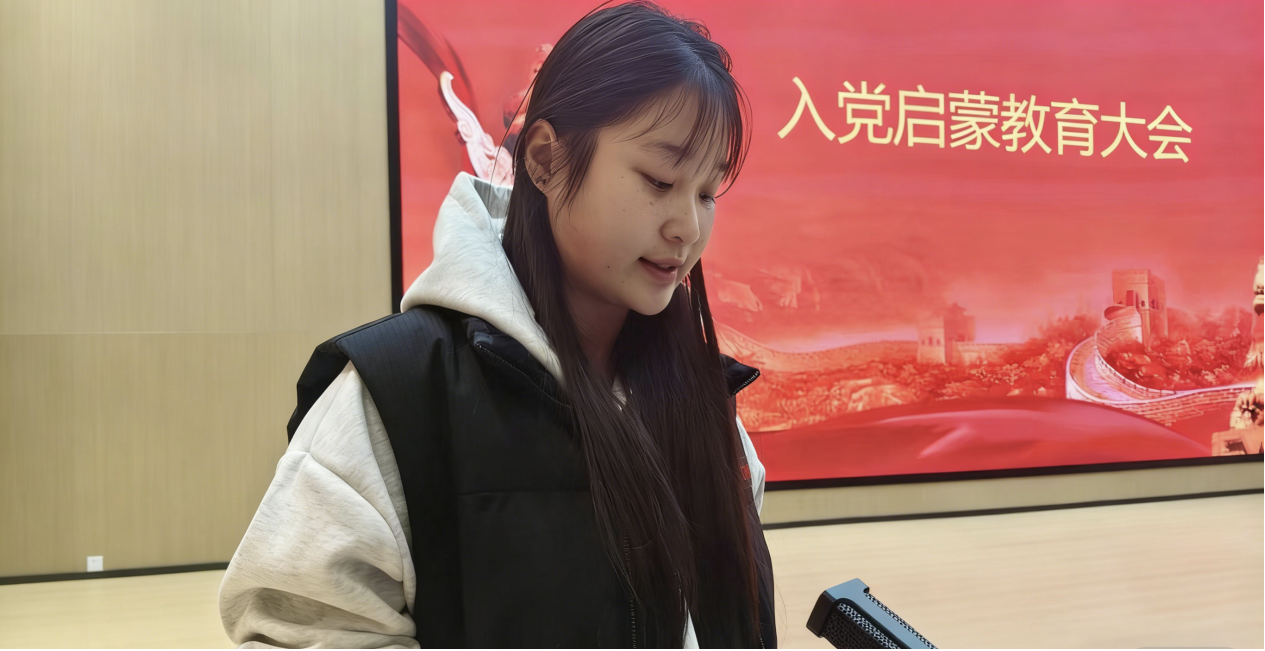 传红色基因 践全会精神，传红色基因 践全会精神，赣州起元职业学院开启新生入党启蒙教育新征程(图3)