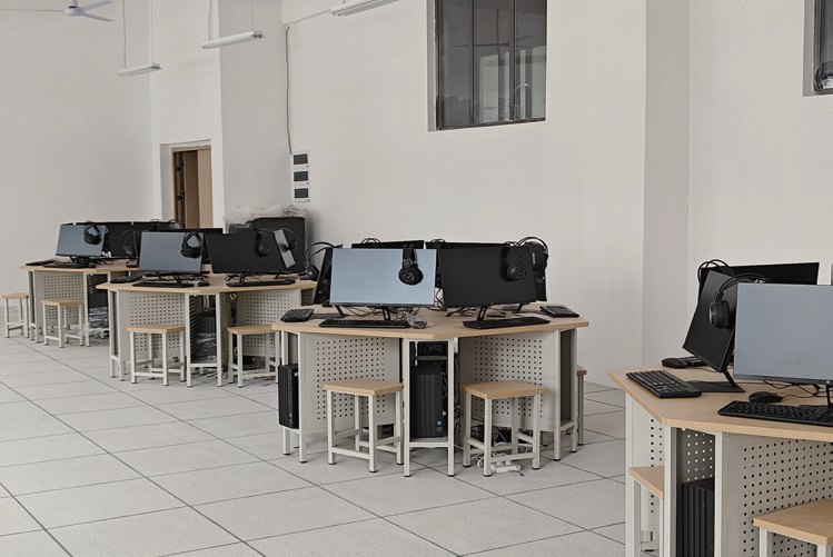 服装设计与工艺专业(图1)