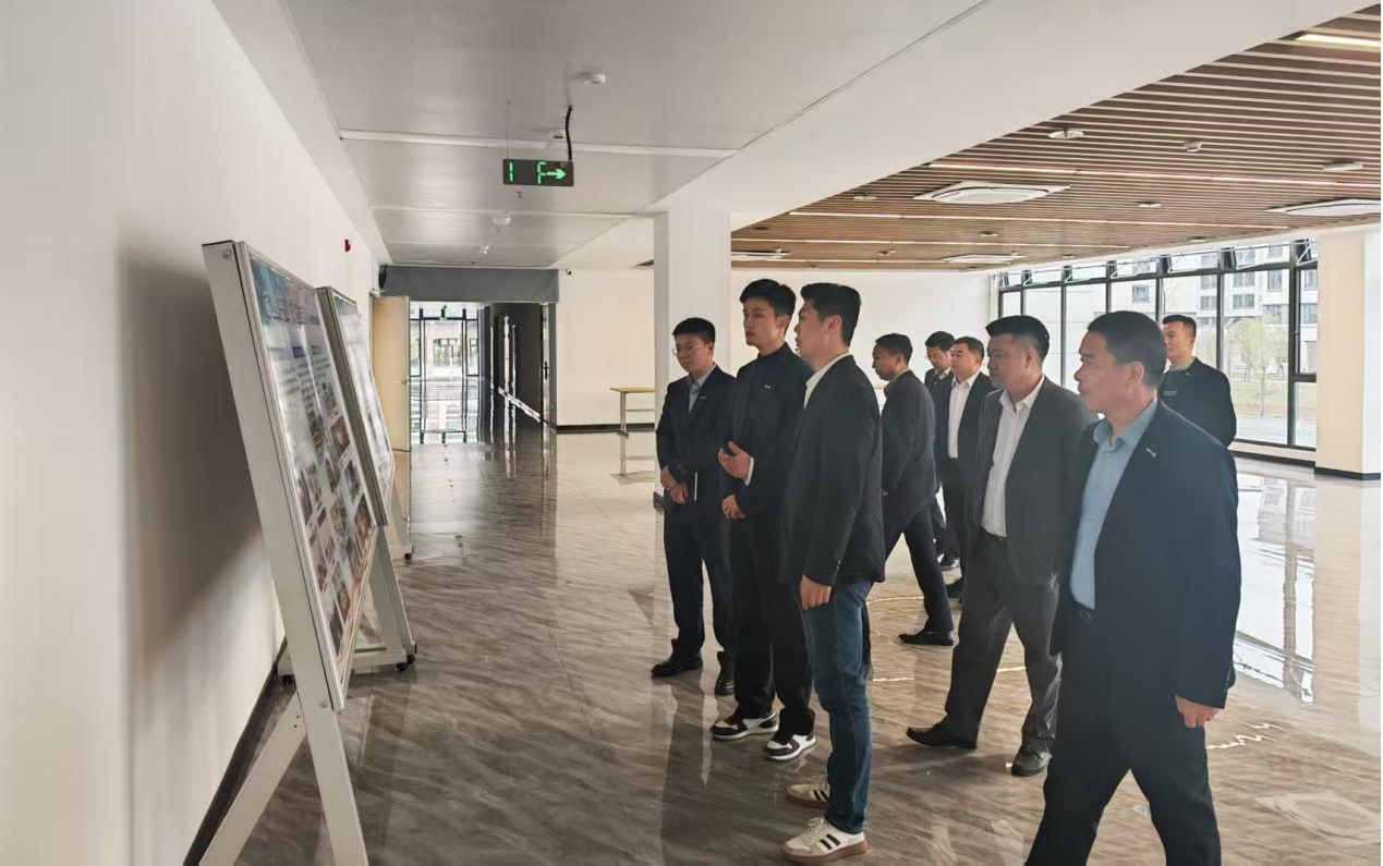 艾图（浙江）智能缝制科技有限公司来访赣州起元职业学院｜深化政校企合作 共促产教融合(图2)